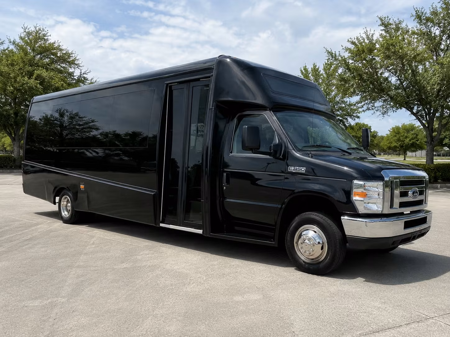 minibus rentals for smaller dc prom groups who want a private comfortable ride