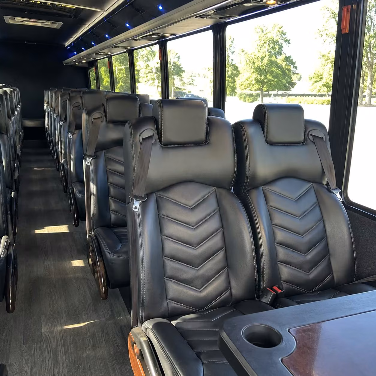washington 25 passenger minibus rental